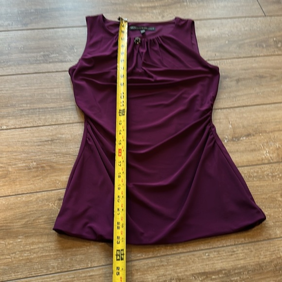 NWOT WHBM Wine Colored Sleeveless Shell with jeweled button Size XXS - Picture 8 of 9